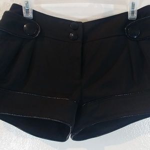 Kensie Girl black shorts   Sz 5      ********